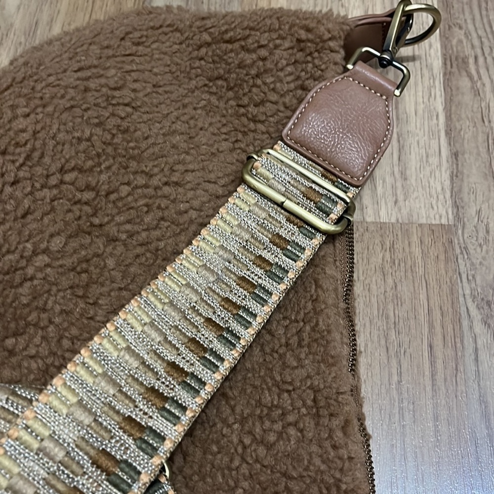 *SOLD* Anthropologie Sherpa Solstice Cozy Crossbody bag- brown - Picture 6 of 7